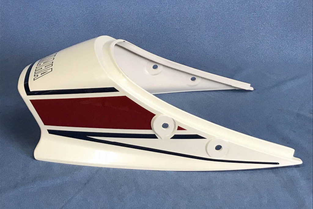 楽天市場】rz250 テールカウル（車用品・バイク用品）の通販