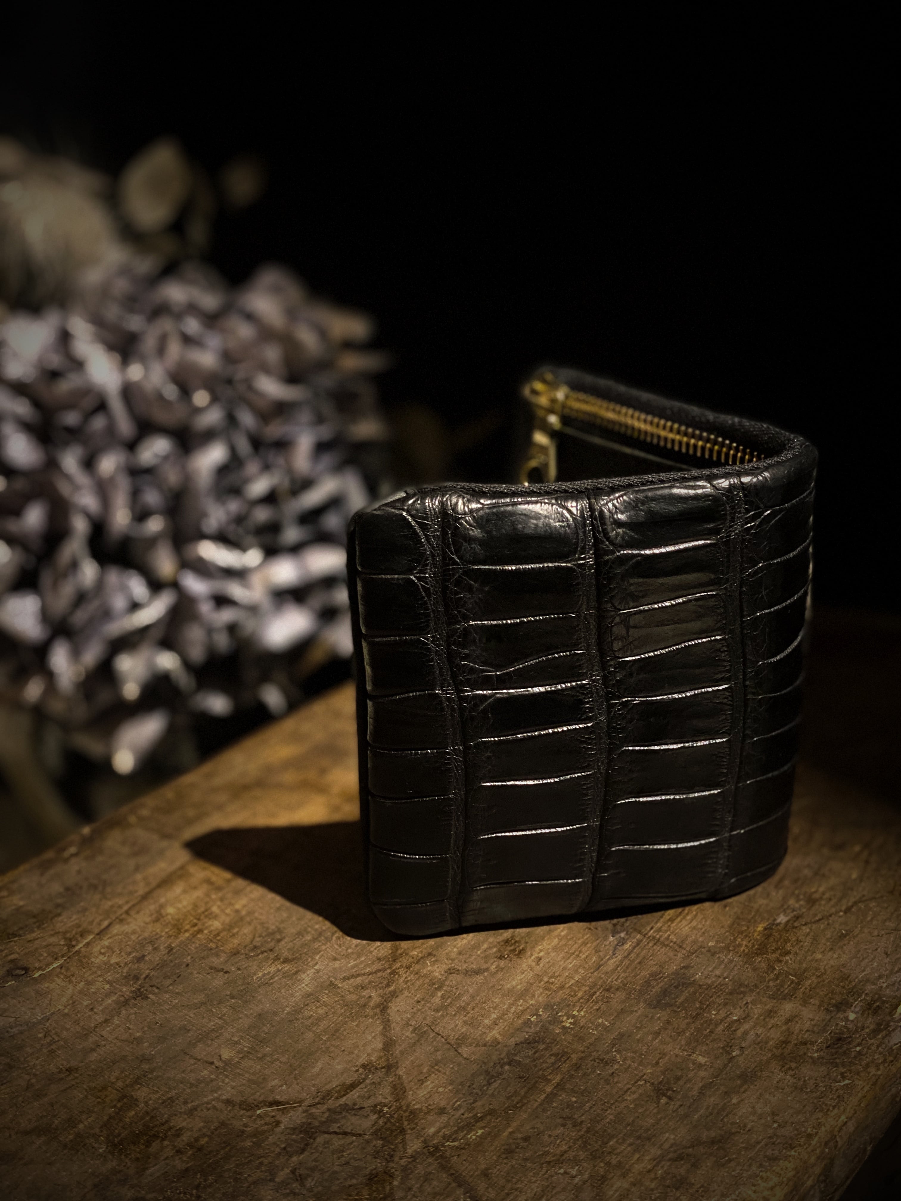 Tochca / POROSUS CROCODIL × GUIDI CALF内縫い折財布 / BLACK | max's