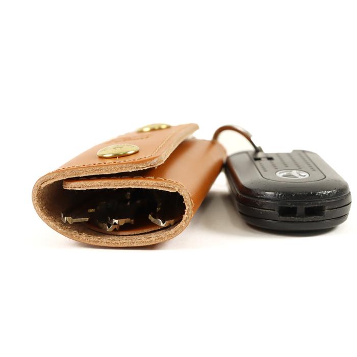 IL BISONTE（イルビゾンテ） キーケース スリム4連フックキーケース