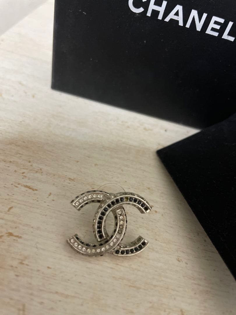 CHANELピアス 片耳 CHANEL ピアス 片耳 - メルカリ