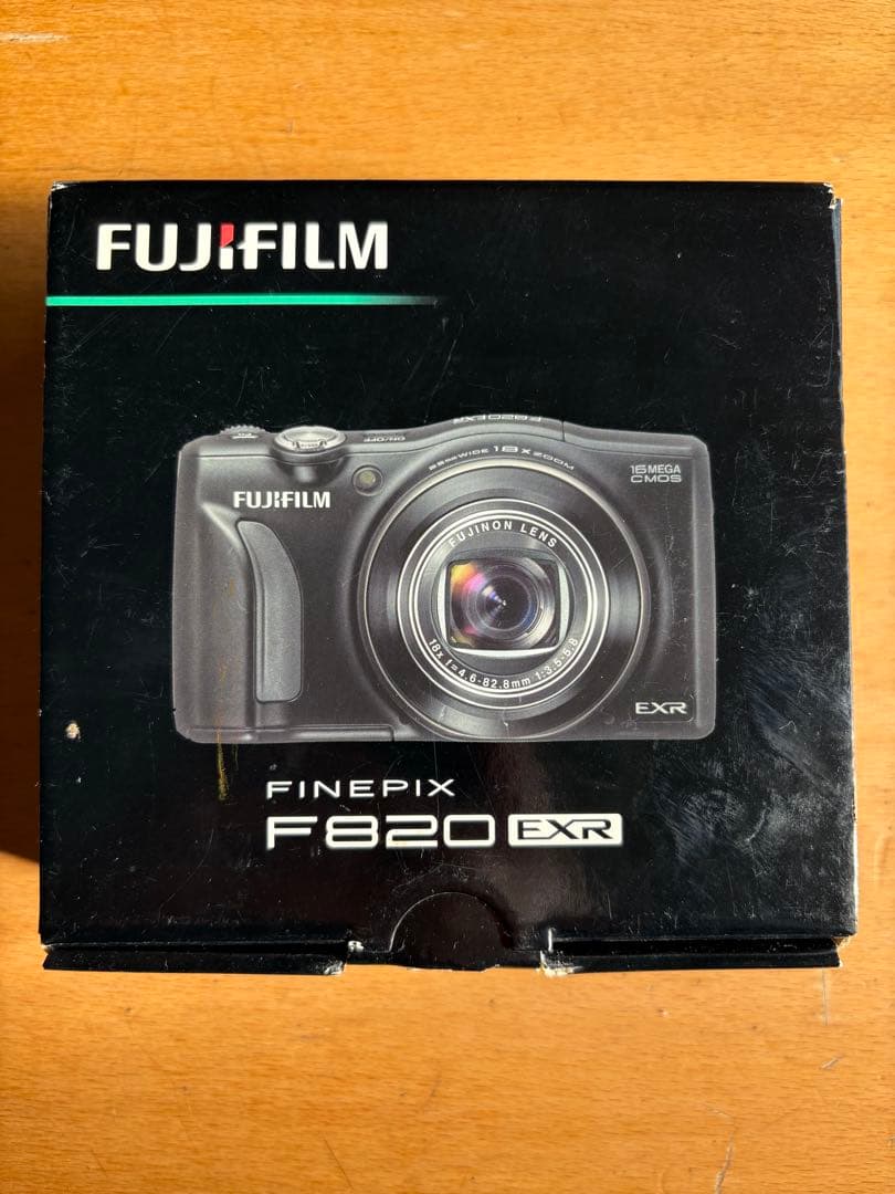 FUJIFILM FINEPIX F820 EXR ホワイト　動作確認済み Amazon | FUJIFILM デジタルカメラ 1600万画素 ズーム光学18倍 レッド